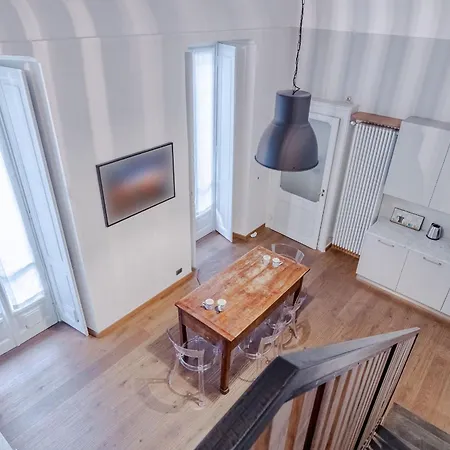 Guesthost - Casa-galleria D'arte Live A Of Author Turijn