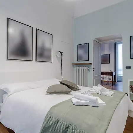 Guesthost - Casa-galleria D'arte Live A Of Author Appartement