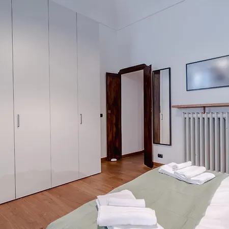 Guesthost - Casa-galleria D'arte Live A Of Author Appartement Turijn